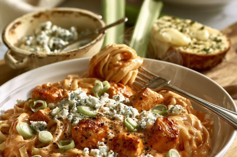 Buffalo Chicken Alfredo Pasta